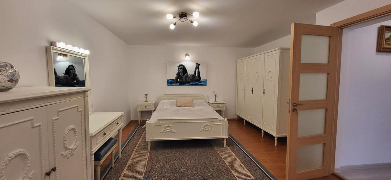 Appartamento Cotroceni Upstairs *