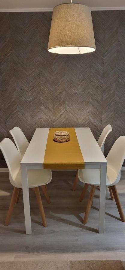 Cotroceni Upstairs Apartment *